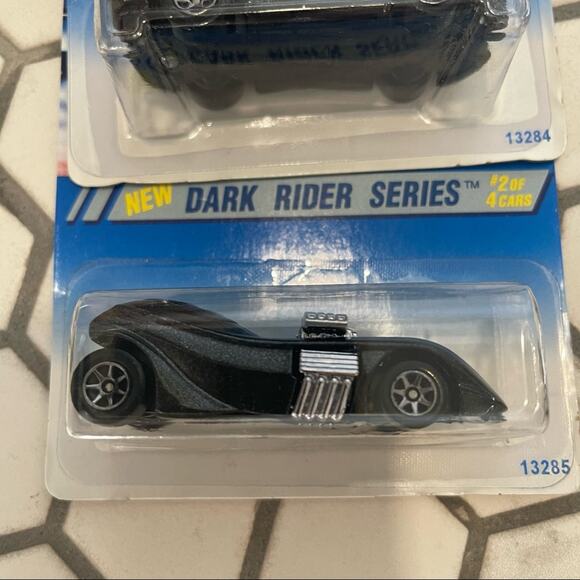 Hot Wheels 1995 - Complete Dark Rider Series, MOC new in package Set of 4 - Picture 2 of 9